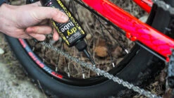 Muc-Off Dry Lube Huile Pour Chaîne Sèche -Équipement De Vélo Muc Off Dry Lube 50ml 3