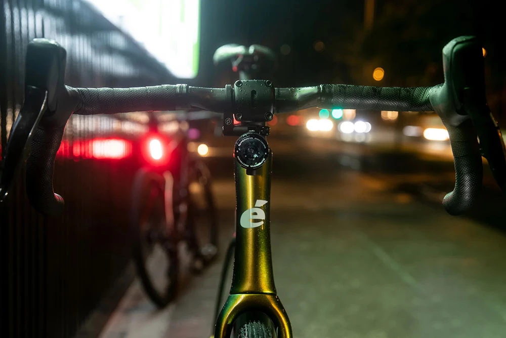 Supernova Airstream 2 Upside Down - Projecteur à Batterie 5 Supernova Airstream 2 Upside Down - Projecteur à Batterie – Image 4