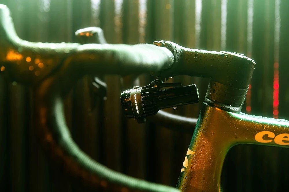 Supernova Airstream 2 Upside Down - Projecteur à Batterie 7 Supernova Airstream 2 Upside Down - Projecteur à Batterie – Image 6