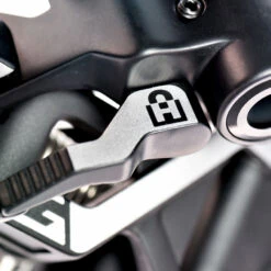 TRP Kit G-SPEC DH7 Dérailleur + Levier De Vitesse -Équipement De Vélo TRP DH7 Hall Lock Detail