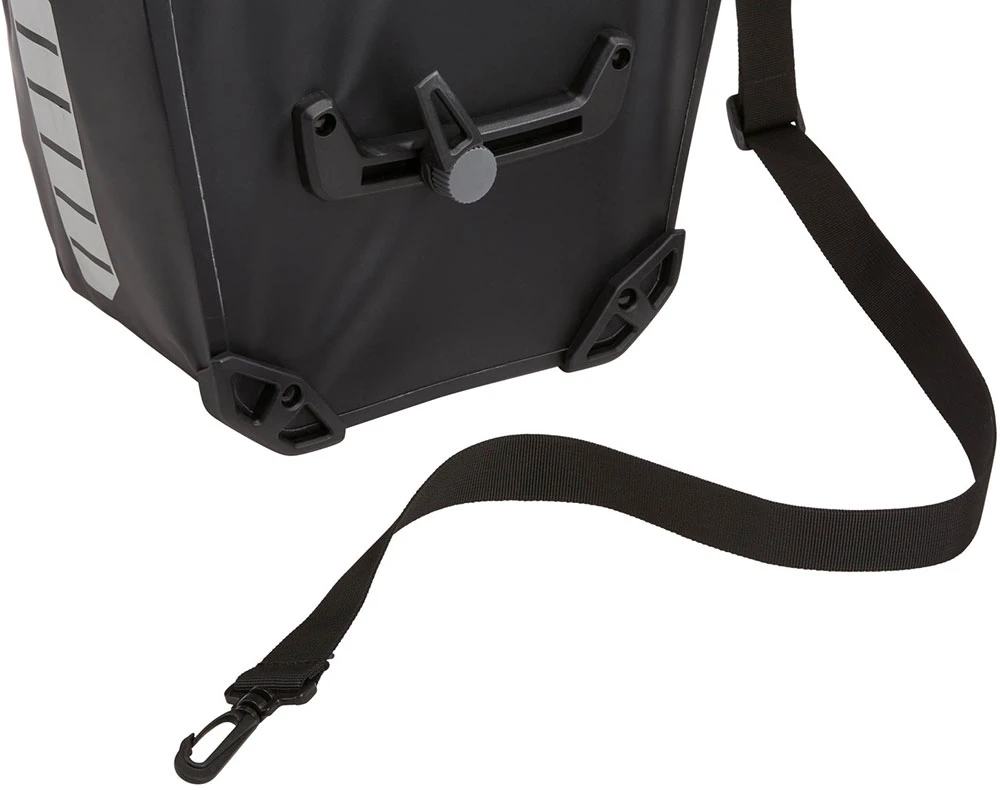 Thule Shield Pannier 25L - Sacoches Pour Vélo 8 Thule Shield Pannier 25L - Sacoches Pour Vélo – Image 6